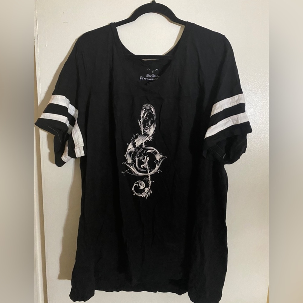 Black & White top